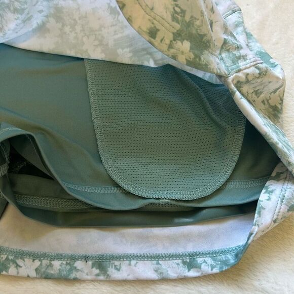 PUMA Athletic Skort – Green Floral Print, Built-in Shorts Size S - Picture 5 of 8